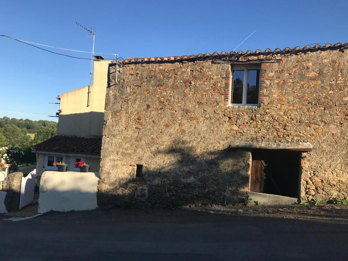 Le Petit Moulin Otel Pouzauges Dış mekan fotoğraf