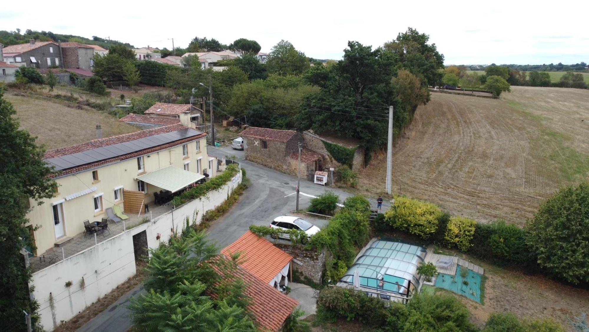 Le Petit Moulin Otel Pouzauges Dış mekan fotoğraf