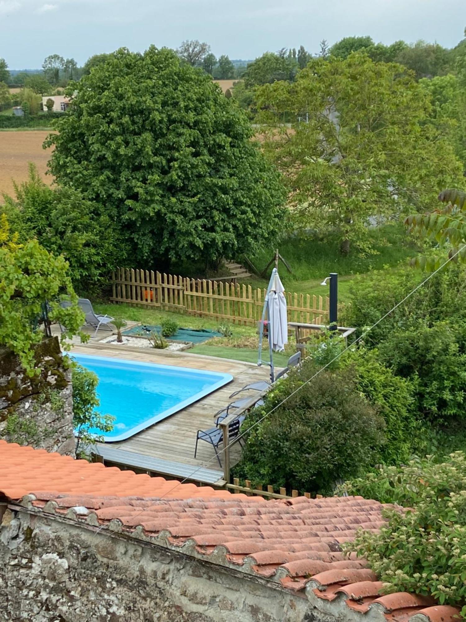 Le Petit Moulin Otel Pouzauges Dış mekan fotoğraf