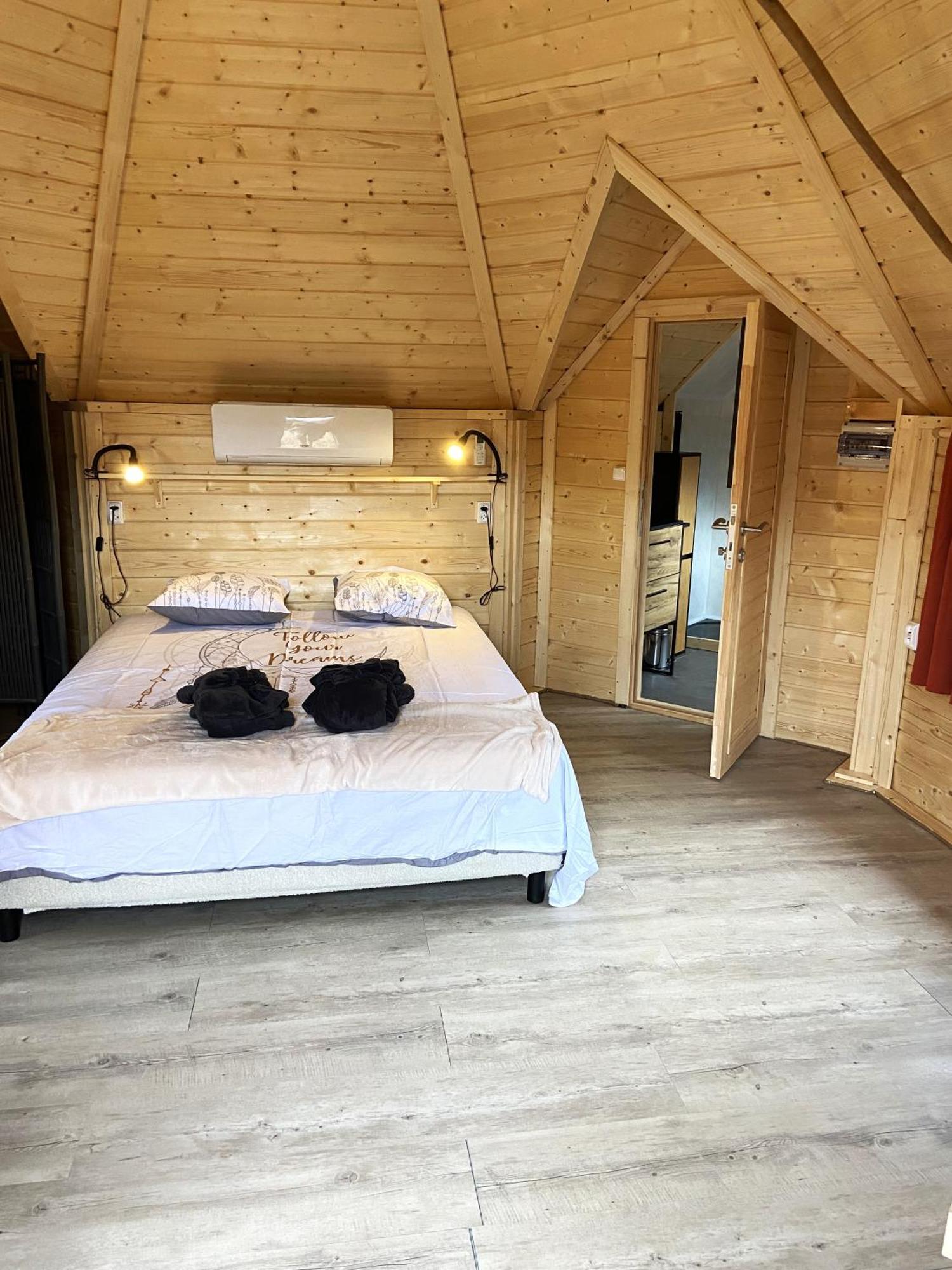 Le Petit Moulin Otel Pouzauges Dış mekan fotoğraf